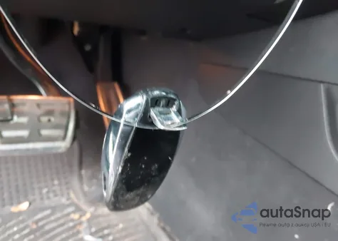 2011 Volkswagen Touareg Tdi Lux z USA, uszkodzony, nr VIN WVGFK9BPXBD005944